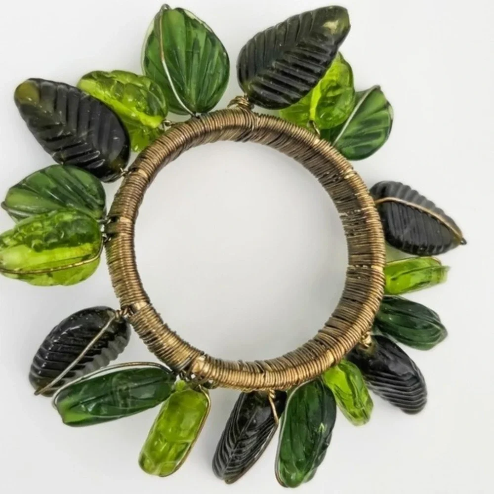 SET OF 6 Crate & Barrel Green Beaded Leaves & Gold Napkin Rings